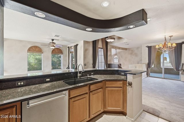 10655 N 9TH Street 232, Phoenix, AZ 85020