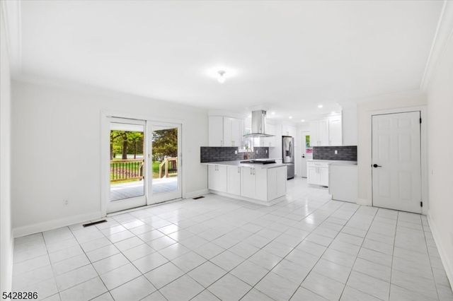 91 Seymour Ter, Piscataway Twp., NJ 08854