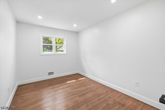 91 Seymour Ter, Piscataway Twp., NJ 08854