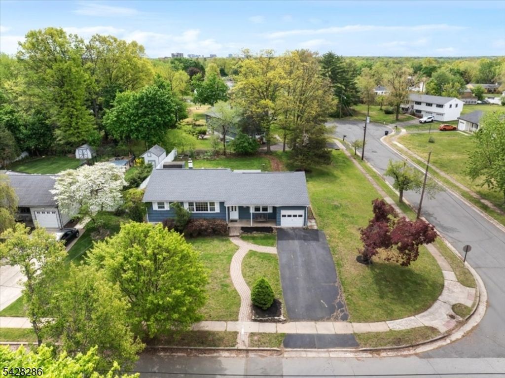 91 Seymour Ter, Piscataway Twp., NJ 08854