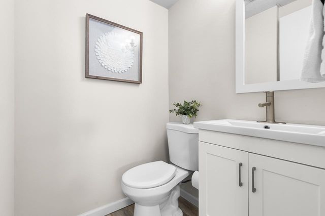 8527 W 97th Street Circle, Bloomington, MN 55438