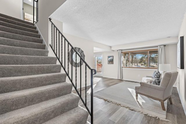 8527 W 97th Street Circle, Bloomington, MN 55438