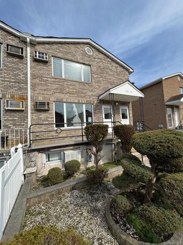 15615 76th Street, Howard Beach, NY 11414