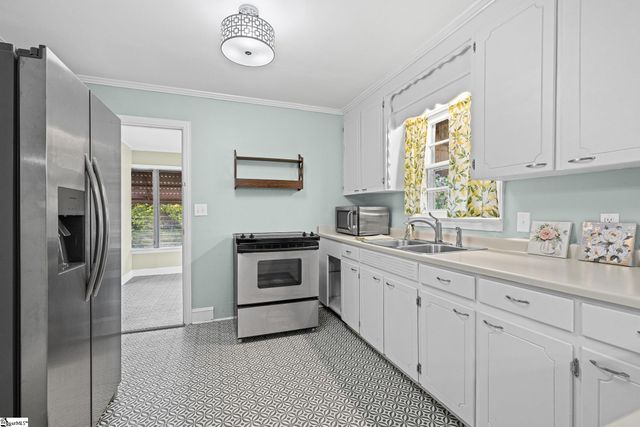 105 Shands Street, Clinton, SC 29325