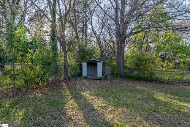 105 Shands Street, Clinton, SC 29325