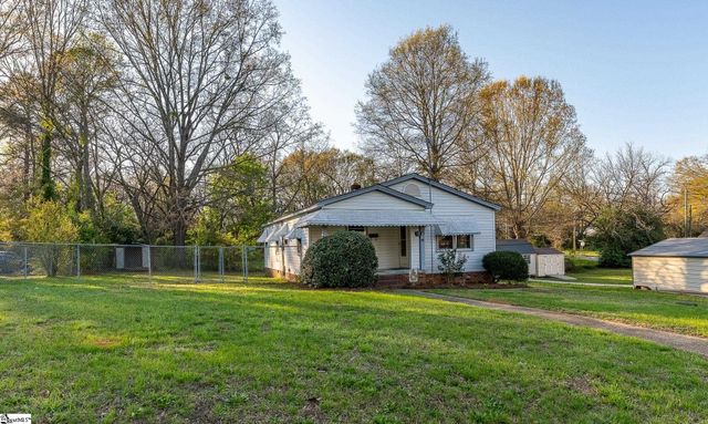 105 Shands Street, Clinton, SC 29325