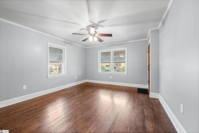 105 Shands Street, Clinton, SC 29325