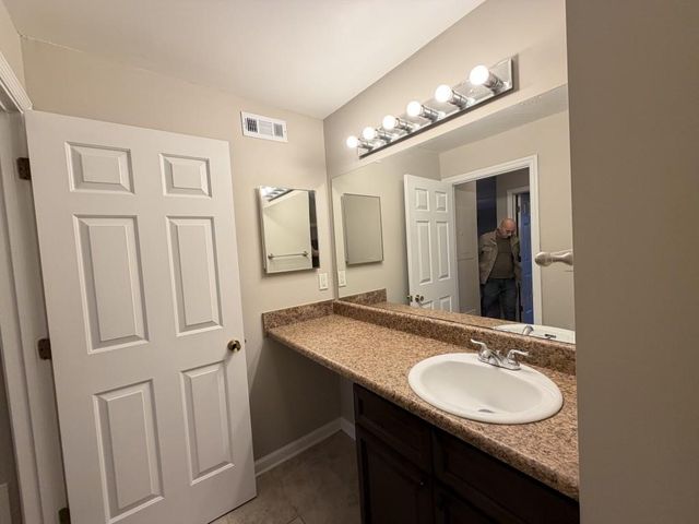 418 Granville Court, Atlanta, GA 30328