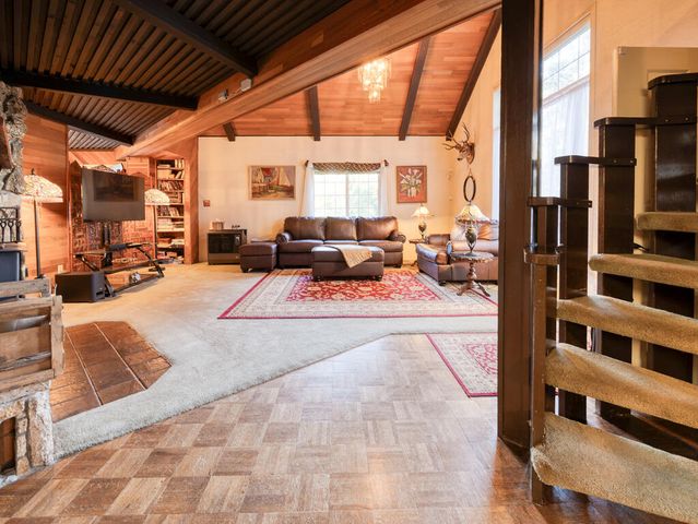 26328 Forest Park Lane, Klamath Falls, OR 97601