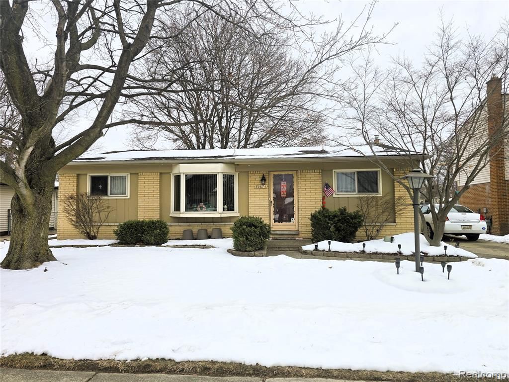 50674 Bower Drive, Chesterfield, MI 48047