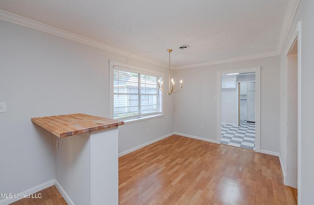 114 Meadow Ln Circle, Clinton, MS 39056