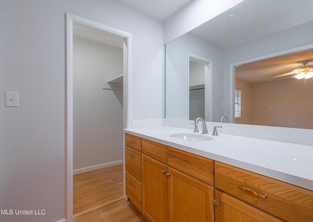 114 Meadow Ln Circle, Clinton, MS 39056