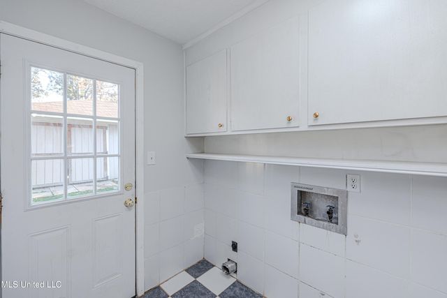 114 Meadow Ln Circle, Clinton, MS 39056