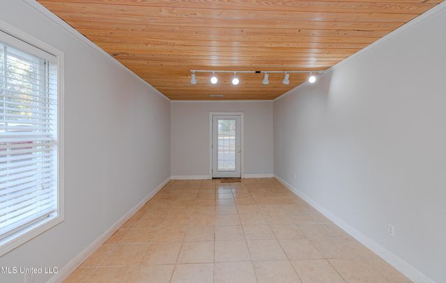 114 Meadow Ln Circle, Clinton, MS 39056