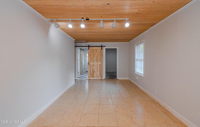 114 Meadow Ln Circle, Clinton, MS 39056