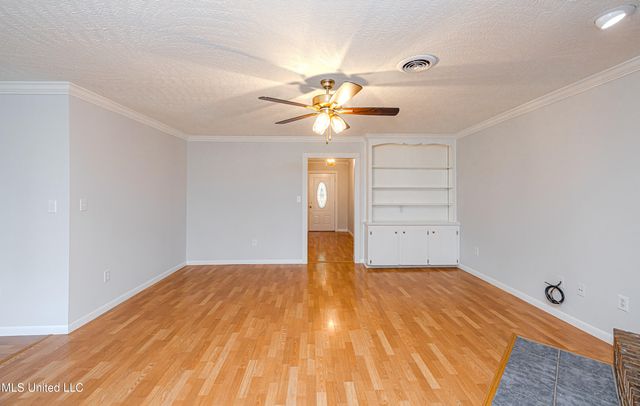 114 Meadow Ln Circle, Clinton, MS 39056