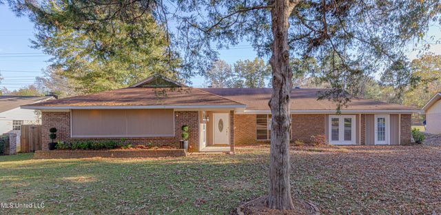 114 Meadow Ln Circle, Clinton, MS 39056