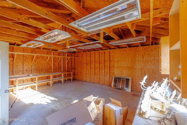 114 Meadow Ln Circle, Clinton, MS 39056