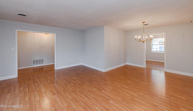 114 Meadow Ln Circle, Clinton, MS 39056