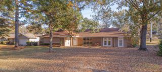 114 Meadow Ln Circle, Clinton, MS 39056