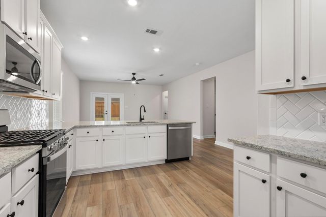 1126 Campside Drive, Beasley, TX 77417