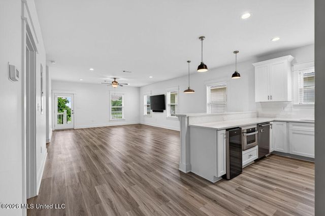 212 Clark Avenue, Pass Christian, MS 39571