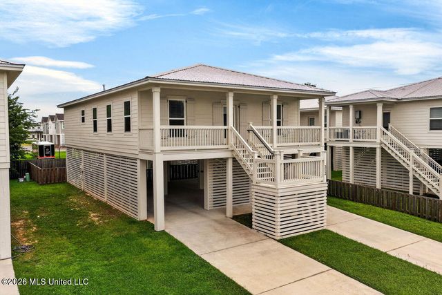 212 Clark Avenue, Pass Christian, MS 39571