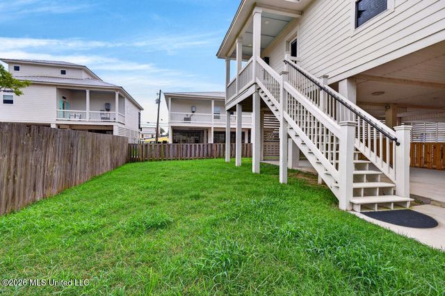 212 Clark Avenue, Pass Christian, MS 39571