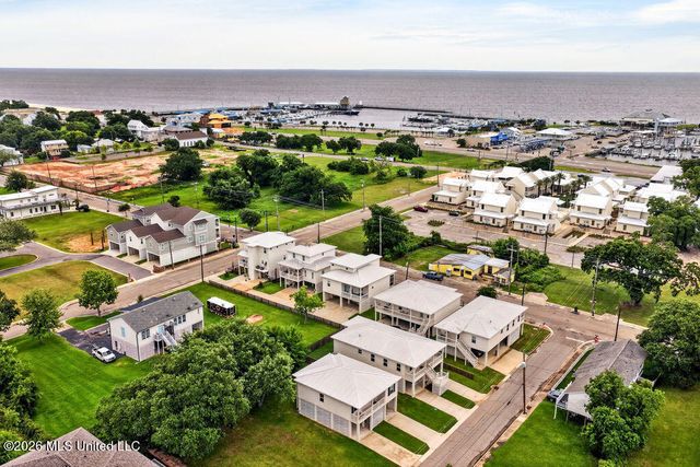 212 Clark Avenue, Pass Christian, MS 39571