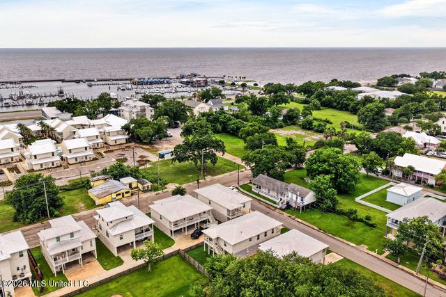 212 Clark Avenue, Pass Christian, MS 39571