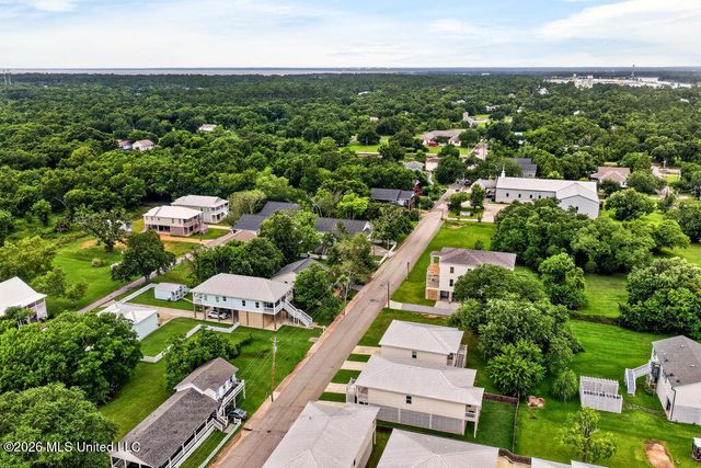 212 Clark Avenue, Pass Christian, MS 39571