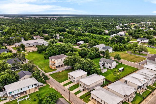 212 Clark Avenue, Pass Christian, MS 39571
