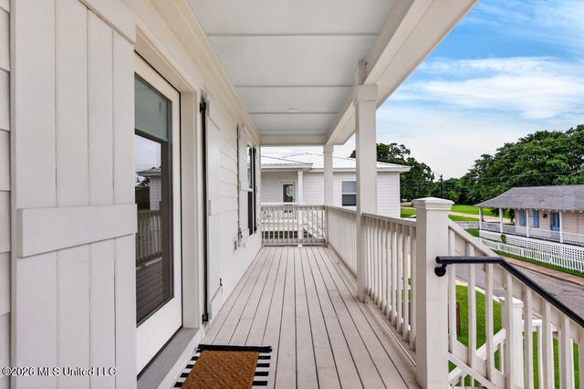 212 Clark Avenue, Pass Christian, MS 39571