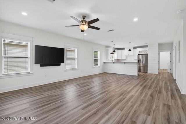 212 Clark Avenue, Pass Christian, MS 39571