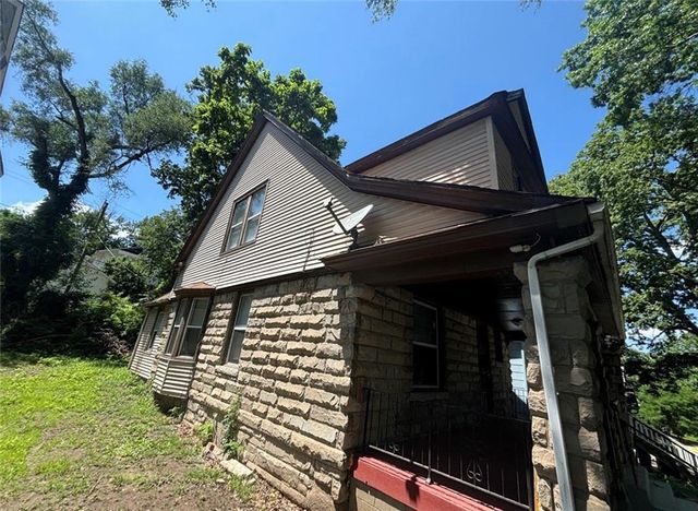 510 Cypress Avenue, Kansas City, MO 64124