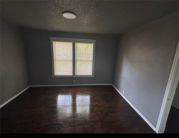 510 Cypress Avenue, Kansas City, MO 64124