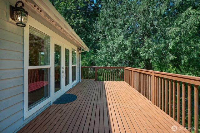 1226 NE Ballinger Place, Shoreline, WA 98155