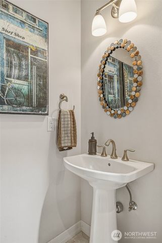1226 NE Ballinger Place, Shoreline, WA 98155
