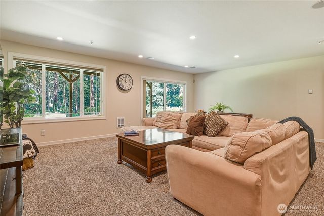 1226 NE Ballinger Place, Shoreline, WA 98155