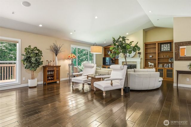 1226 NE Ballinger Place, Shoreline, WA 98155