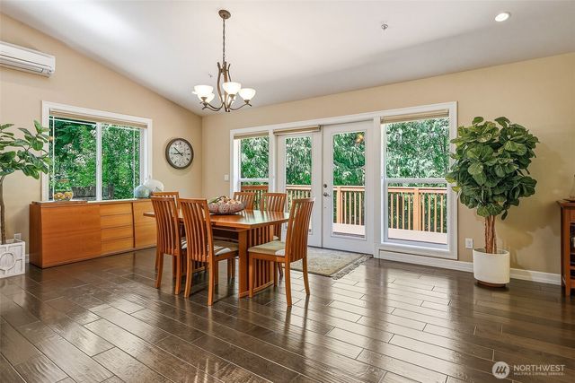 1226 NE Ballinger Place, Shoreline, WA 98155