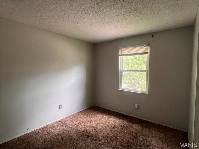 2353 Kingsford Drive, Florissant, MO 63031