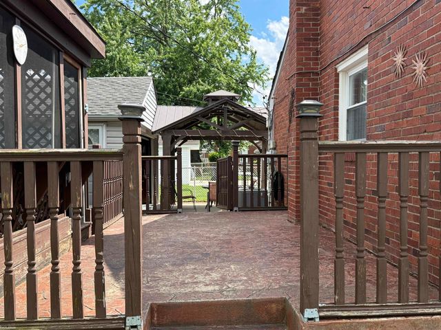 28460 Hollywood Street, Roseville, MI 48066