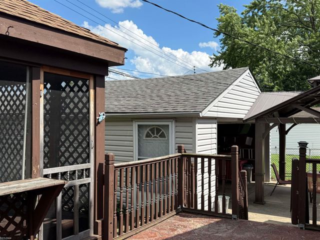 28460 Hollywood Street, Roseville, MI 48066