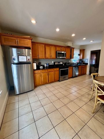 757 Summer St 2, Lynn, MA 01905
