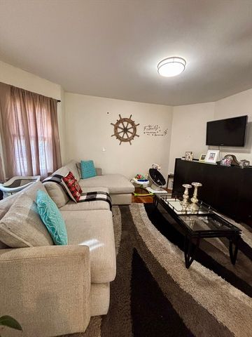 757 Summer St 2, Lynn, MA 01905
