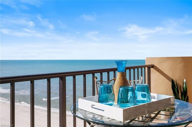 4001 Gulf Shore BLVD N # 1205, Naples, FL 34103