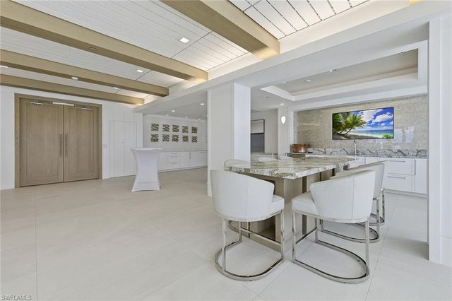 4001 Gulf Shore BLVD N # 1205, Naples, FL 34103