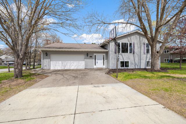 411 4th Street N, Sartell, MN 56377