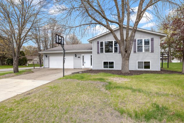 411 4th Street N, Sartell, MN 56377